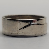 14 Karat White Gold 8mm Band Ring - Size: 9.25