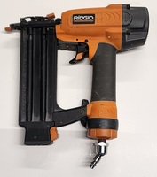 Ridgid (R213BNA) 18 GA Nail Gun Pneumatic in Soft Case with Accessories!
