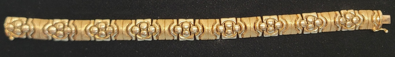 14 Karat Yellow Gold Bracelet - Size: 7-inch
