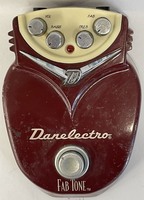 DANELECTRO FAB TONE DISTORTION GUITAR EFFECTS PEDAL