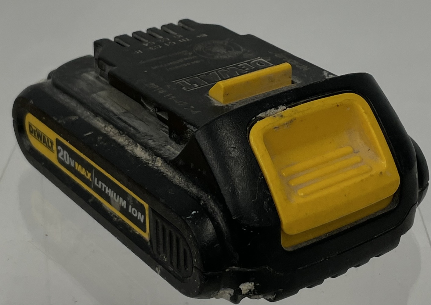 DEWALT DCB207 20V 1.3AH BATTERY Avenue Shop Swap & Sell