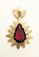 14 Karat Yellow Gold and Non-Diamond Purple Pear Stone Pendant Charm