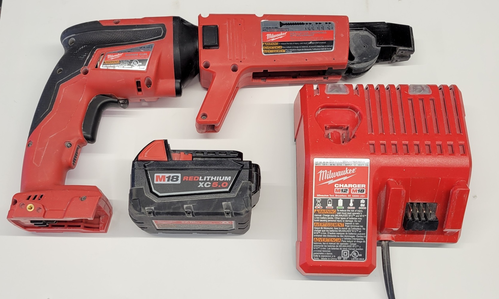 Milwaukee Fuel Brushless 18v Screw Gun & Collated Drywall Attachment