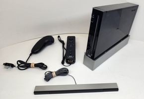 Nintendo Wii Console (RVL-001) Black with Cords and Controller
