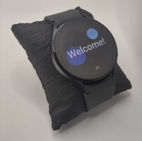 Samsung Galaxy Watch5 Smartwatch in Graphite