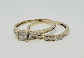 10k Yellow Gold Diamond Princess Wedding Ring Set Approximate t.c.w. 0.35 Sz 10