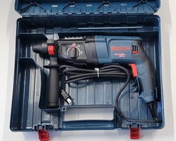 Bosch Bulldog Xtreme 8.0A Rotary Hammer in Case