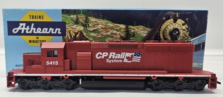Athearn 4466 SD40-2 Dummy - CP Rail - Two Flags #5415 with Box