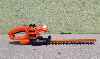 Black & Decker 16" Electric Hedge Trimmers