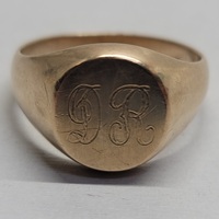 10 Karat Yellow Gold Monogram Signet Ring - Size: 8.75