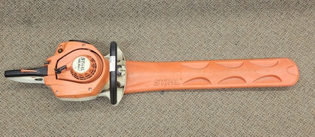 Stihl 21.4cc 22" Gas Powered Hedge Trimmer with Blade Guard