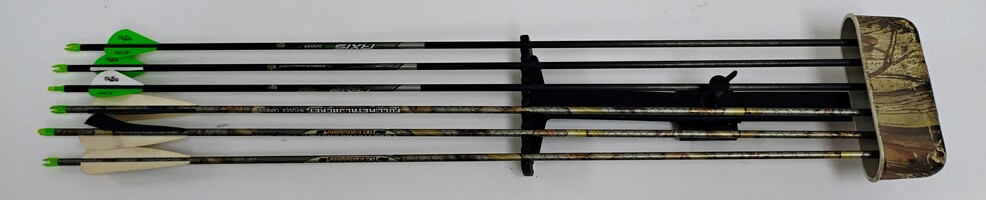 Eastman Outfitters Quiver with 6 Arrows