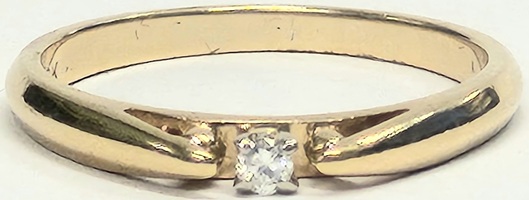 14 Karat Yellow Gold Diamond Solitaire Ring - Size: 6.25