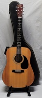 Goya M-30 Medalist Series Right Handed Acoustic Guitar + Case