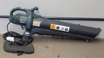 Yardworks 12A Leaf Blower/Vac with Leaf Collection System