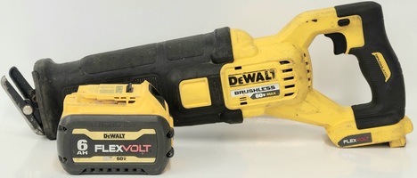 Dewalt Model DCS388 Brushless 60V Flexvolt Reciprocating Saw with 6AH Battery 
