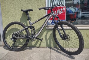 Hyper Viking Trail Pro Grey Mountain Bike 27.5"