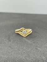 14kyg Diamond Solitaire Triangle Wedding Set Size 6.25