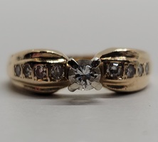 14 Karat Yellow Gold 0.32ct Diamond Engagement Ring - Size: 5.5