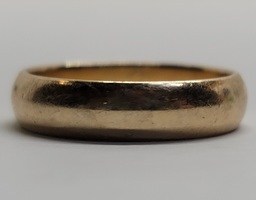 10 Karat Yellow Gold 5mm Plain Band Ring - Size: 9.5
