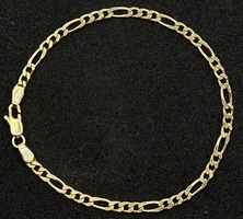 14k Yellow Gold Figaro Bracelet 7"