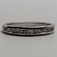 14 Karat White Gold 0.20ct Diamond 3mm Band Ring - Size: 7