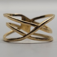 18 Karat Yellow Gold Wire Twist Ring - Size: 7
