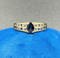 10K Yellow Gold Oval Blue Gem and Diamond Band Size 6.75