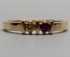 14 Karat Yellow Gold Color Stone Ring - Size: 6