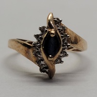 14 Karat Yellow Gold Cluster Ring - Size: 7.75