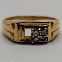 22 Karat Yellow Gold Cluster Ring - Size: 8