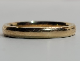 18 Karat Yellow Gold Plain Band Ring - Size: 6