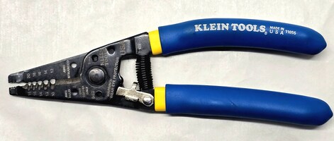 KLEIN Tools Solid and Stranded Copper Wire Stripper and Cutter 11055 