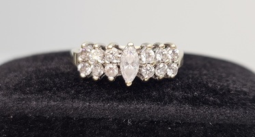 10 Karat Yellow Gold Clear Stone Marquise Cluster Ring - Size 8