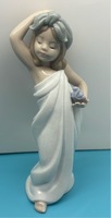 LLADRO Porcelain Figurine #6799