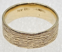 14 Karat Yellow Gold Band Ring - Size 10.5