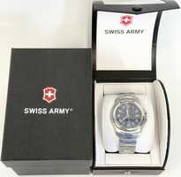 Swiss Army Model 24772 Classic Officer's 1884 Wrist Watch with Accessories 