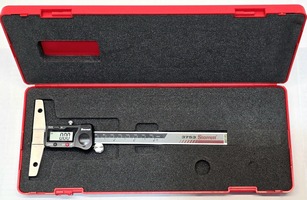 STARRETT Digital Depth Gauge/Micrometer Range 6 in/150 mm with Case 3753A-6/150