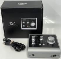 Audient iD4 2x2 Audio Interface with Accessories 