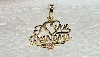 14 Karat Yellow Gold "I Love You Grandma" Pendant