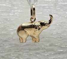 10 Karat Yellow Gold Elephant Pendant