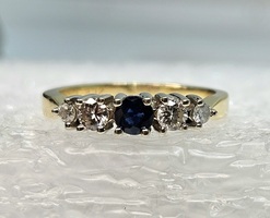 14 Karat Yellow Gold Cluster Ring - Blue Main Stone & Diamonds - Size 5.25