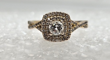 10 Karat Rose Gold Diamond Cluster Ring - Size 5.5