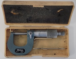 Mitutoyo 103-260 0-1" .0001" Outside Micrometer in Case + Wrench