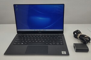 Dell XPS 13 7390 Laptop 13" - 8GB Ram - i7-10510U - 256 NVMe SSD - Win 11 Home