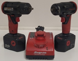 Snap-On CT4410A 14.4 Volt 3/8-inch Drive Cordless Impact Driver Set + Batteries