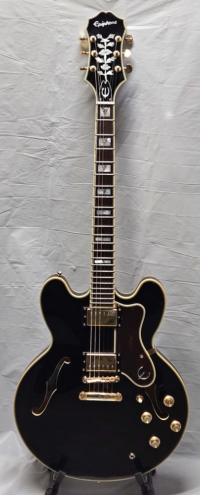 Epiphone Sheraton II Pro Semi-Hollow Black W/ Brown Hard Case