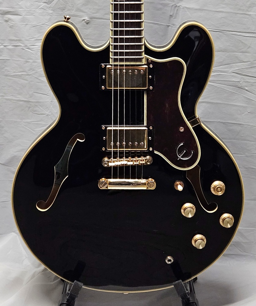 Epiphone Sheraton II Pro Semi-Hollow Black W/ Brown Hard Case