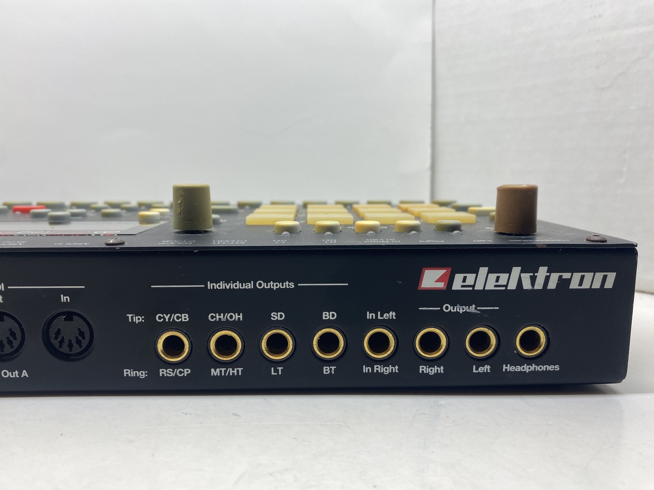 Elektron Analog Rytm MK I Drum Machine | Avenue Shop Swap & Sell