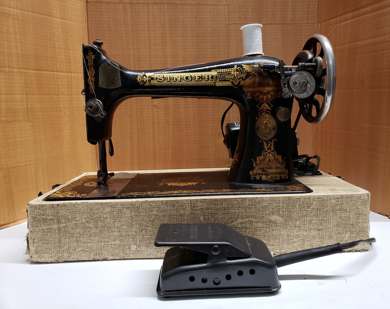 Singer Sewing Machine Circa 1910-1911 | Avenue Shop Swap & Sell